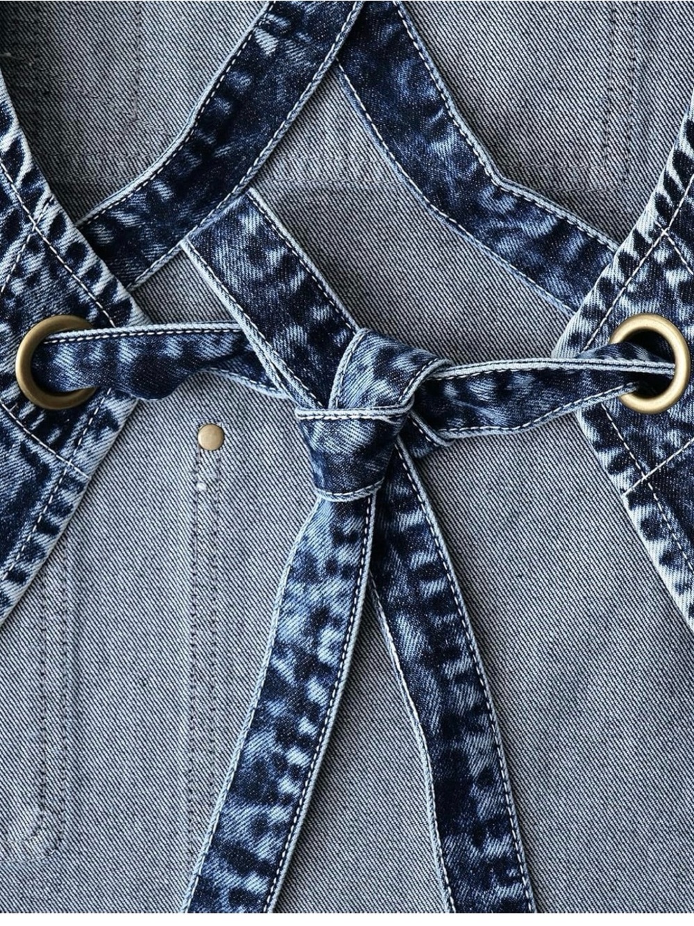 Denim Utility Apron with Multiple Pockets - Blue- NWT - Picture 2 of 5